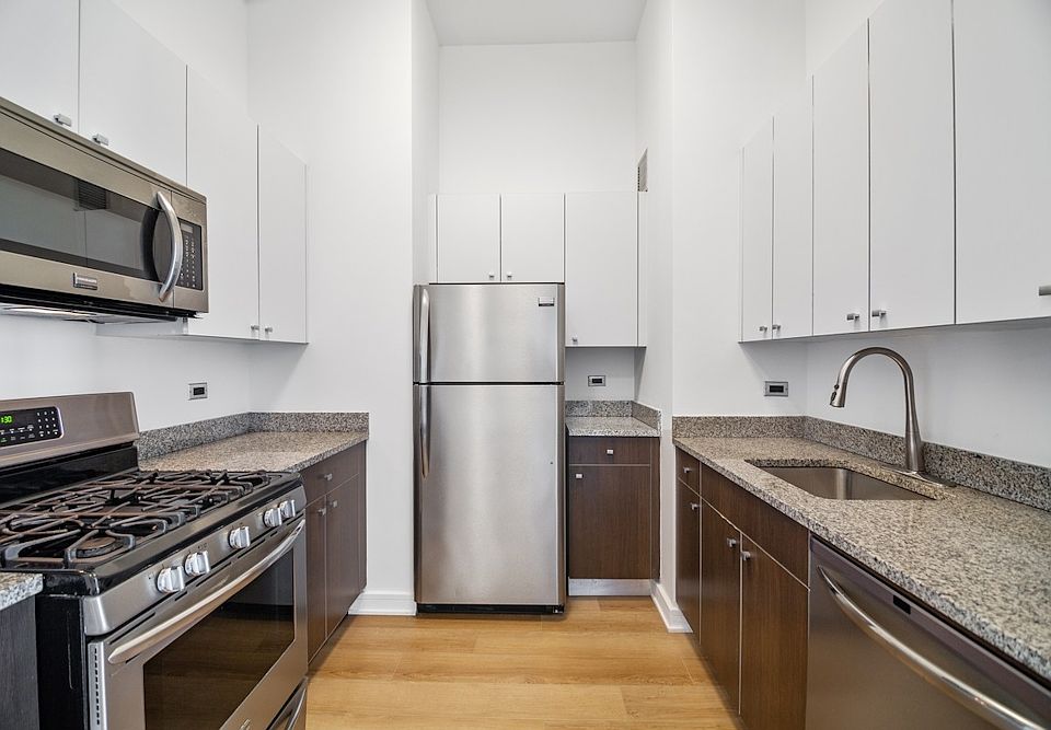 1st image of 4310 Crescent St APT 101