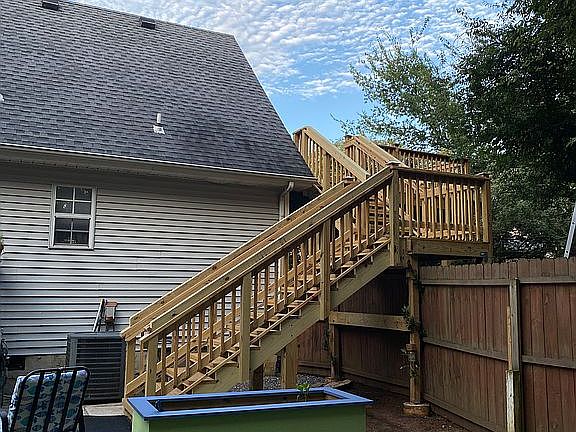 3rd image of 106 Mission Ct