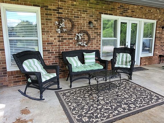 5th image of 3001 Foxdown Ct #B
