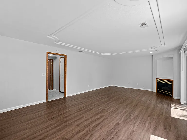 412 E Piper Glen Ct — Photo 5