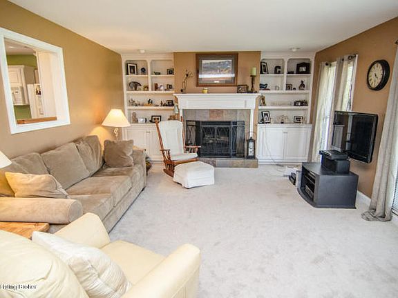 5th image of 186 Stoneledge Dr