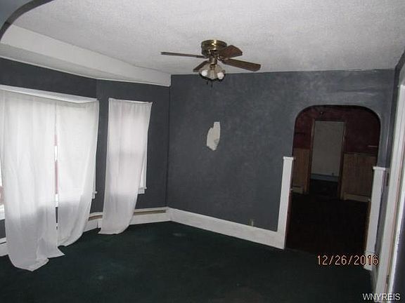 3rd image of 198 Stenzil St