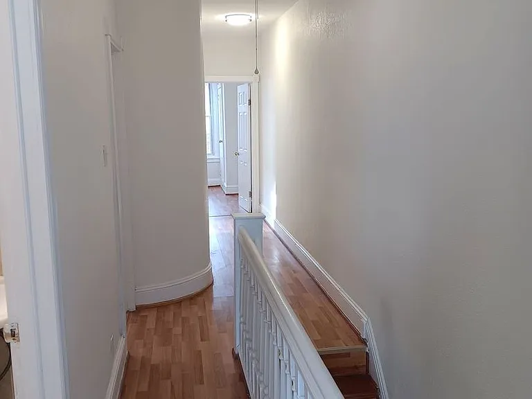 1238 N Alden St — Photo 5
