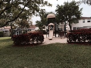 5th image of 4348 NW 1st Dr