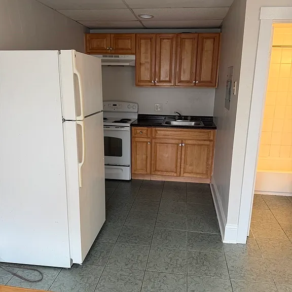 166 Pine St #1 — Photo 6