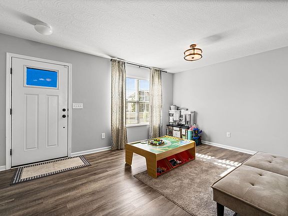 2nd image of 585 Weaver Ridge Dr