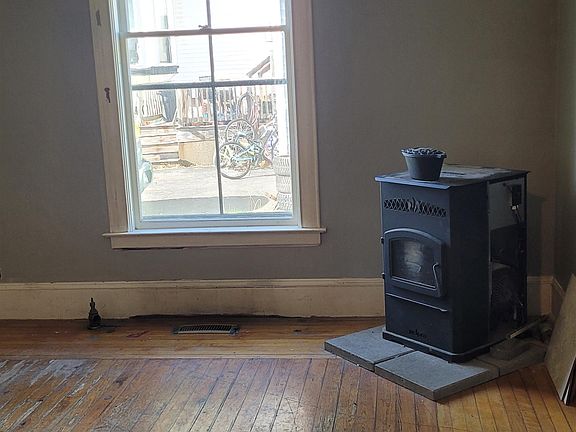 5th image of 278 Pleasant Street