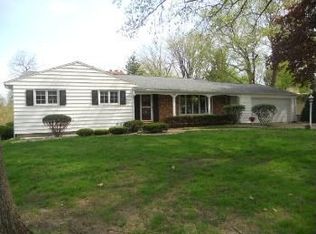 3914 Oak Park Cir, Waterloo, IA 50701