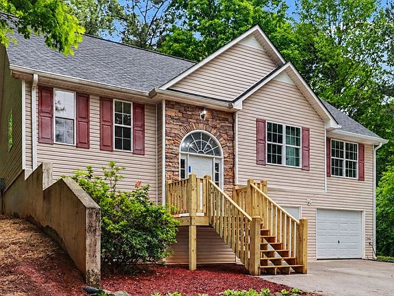 4th image of 180 Pebblebrook Way