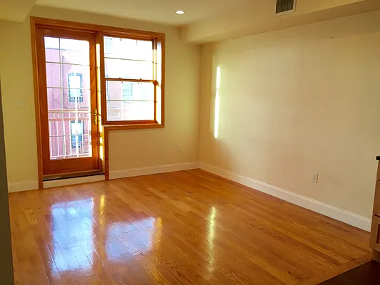 Rented by NY Space Finders Inc. | media 9