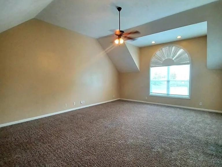 668 Winding Bluff Way — Photo 10