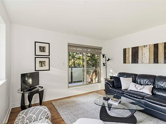 5th image of 1436 Harrison St #302