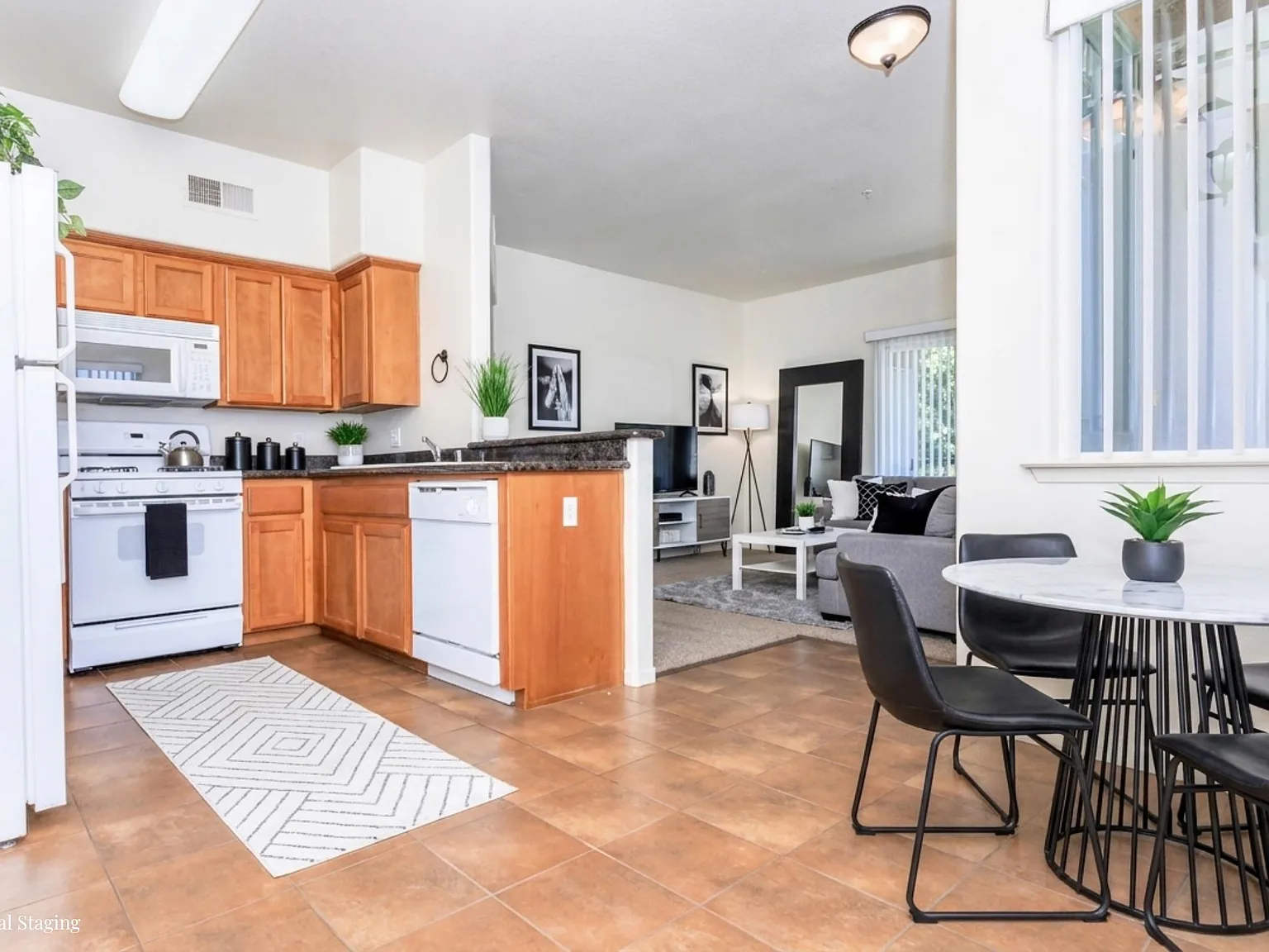 Palo Alto Place — Photo 1
