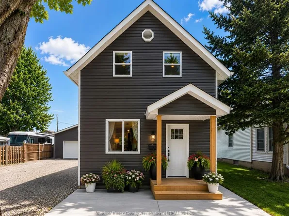 42 Orange St, Leamington, ON N8H 1P7