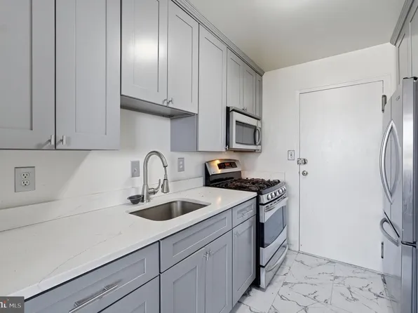 3450 Toledo Ter APT 609, Hyattsville, MD 20782