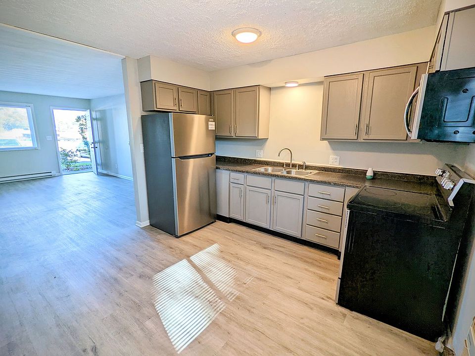 1st image of 10301 Medallion Dr #134