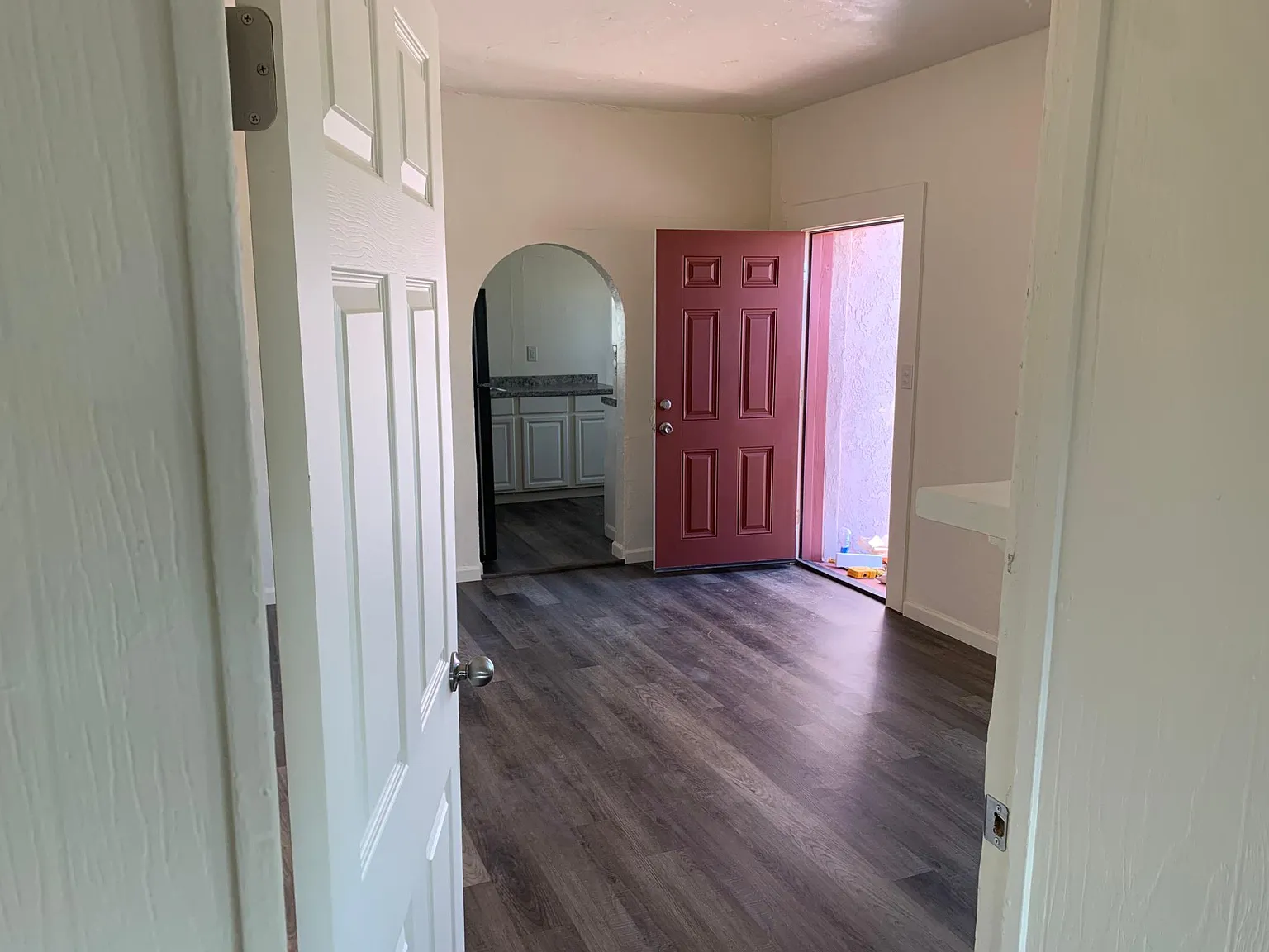2603 N Orchard Ave — Photo 2