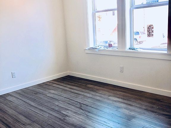 5th image of 1574 Church St APT 1