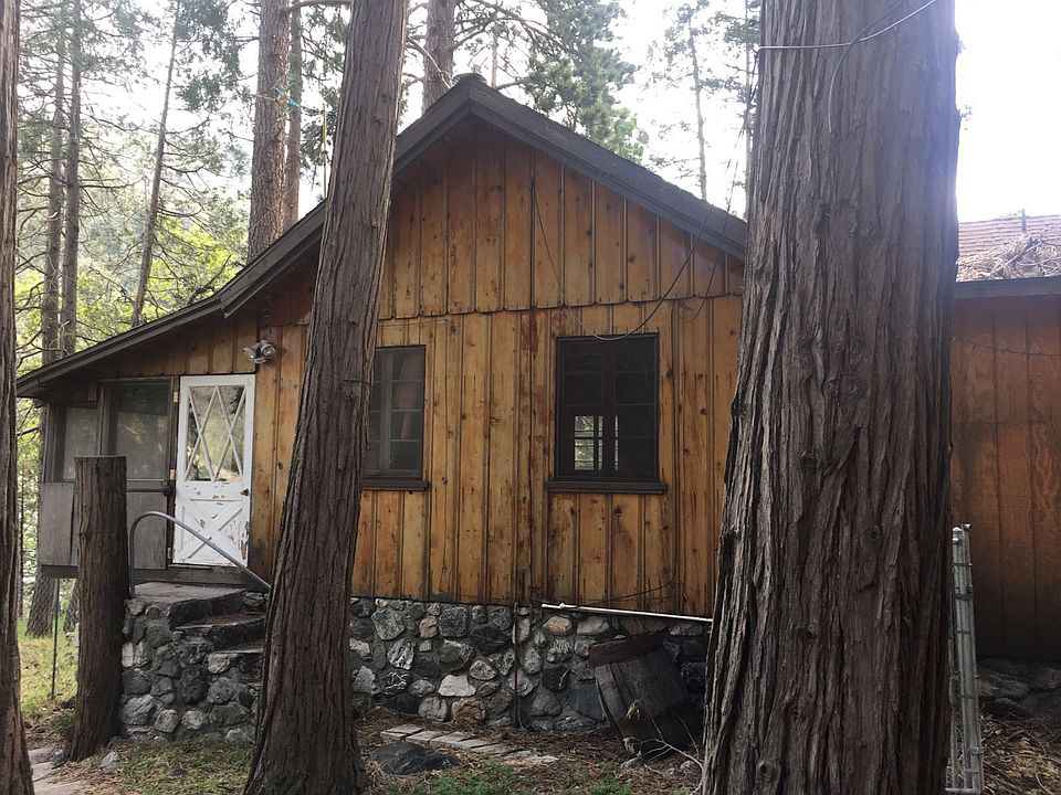 2nd image of 40968 Valley Of The Falls Dr