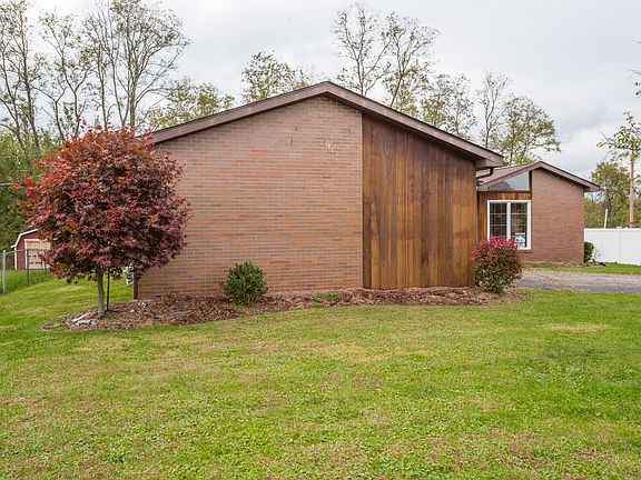3rd image of 186 Tera Mnr