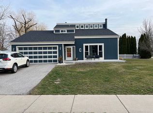 2491 Blue Spruce Ln, Aurora, IL 60502