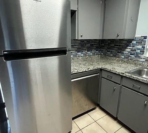 4th image of 6023 Switzer Ave