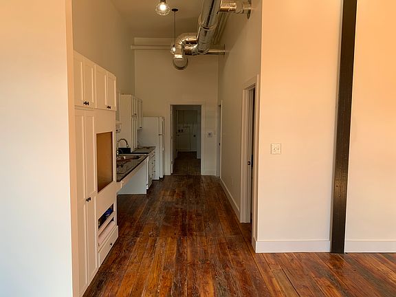 5th image of 240 1st St NE #10448367