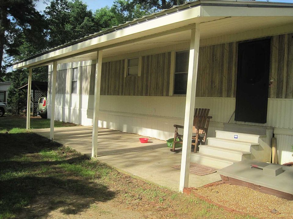 2nd image of 1946 E Ridge Rd