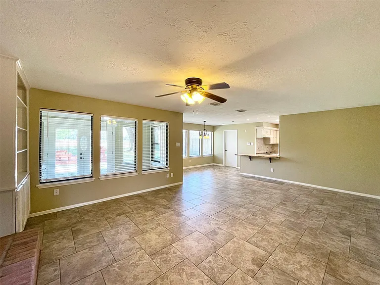 15006 Elmont Dr — Photo 19