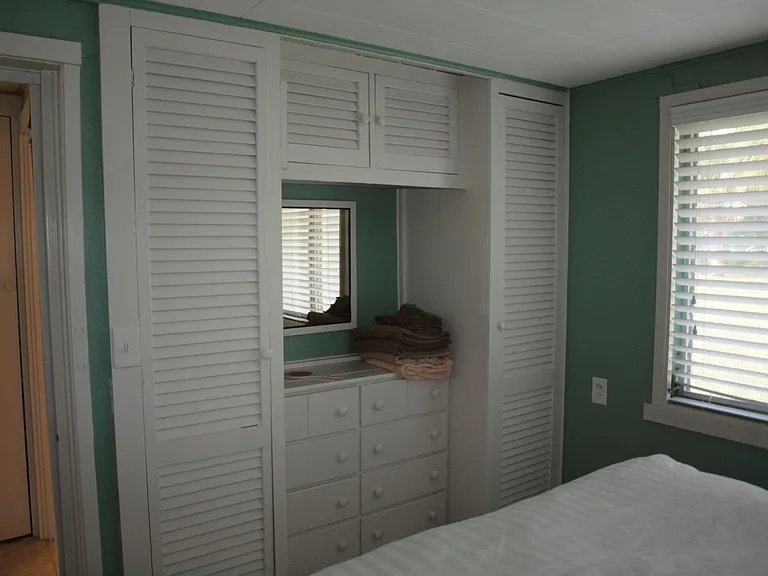 370 W Fray St — Photo 7
