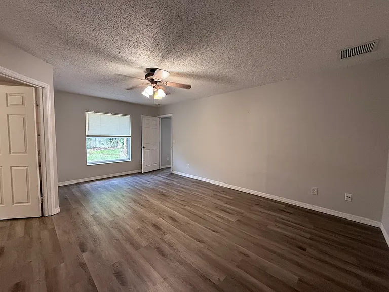 548 SW Undallo Rd — Photo 12