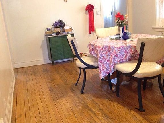 3rd image of 1634 N Lorel Ave