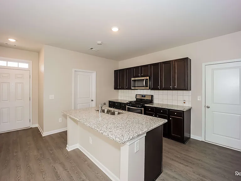 7398 Embassy Trce — Photo 2