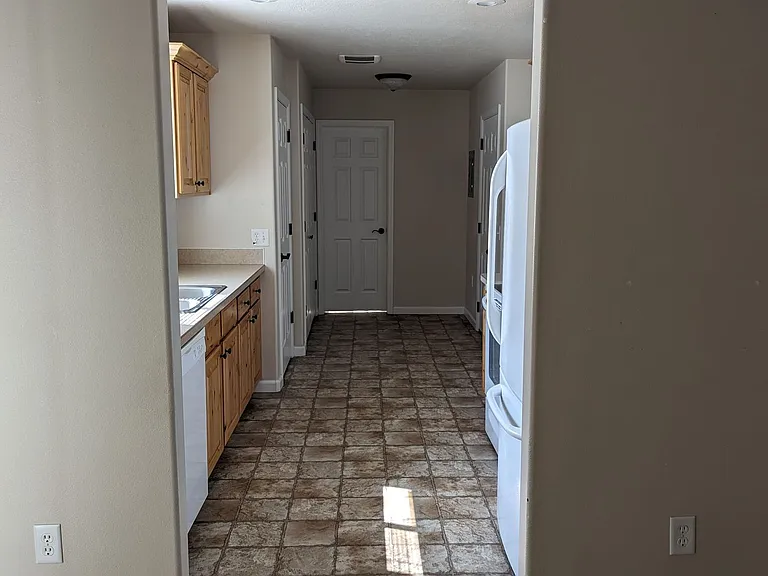 405 Dug Out Way — Photo 4
