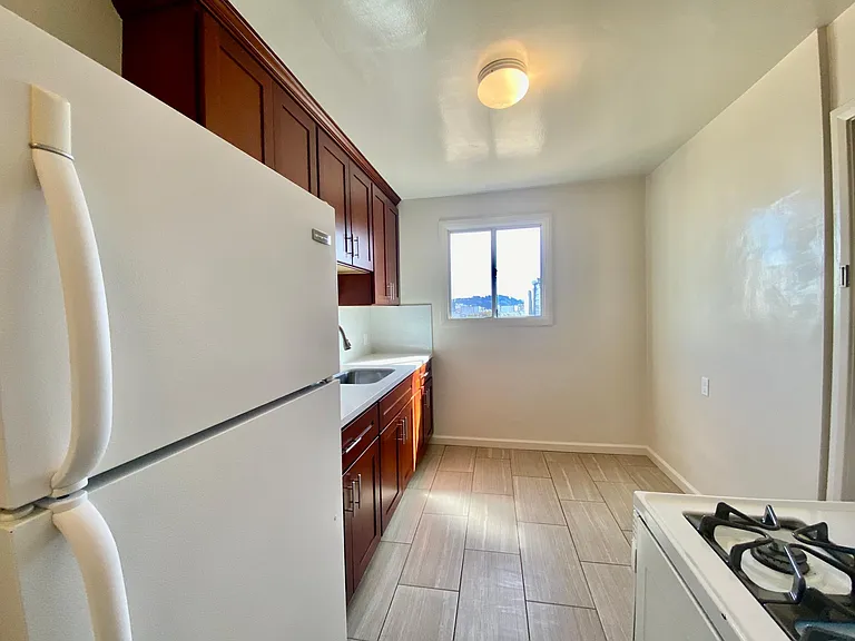 50 Lupine Ave #8 — Photo 6