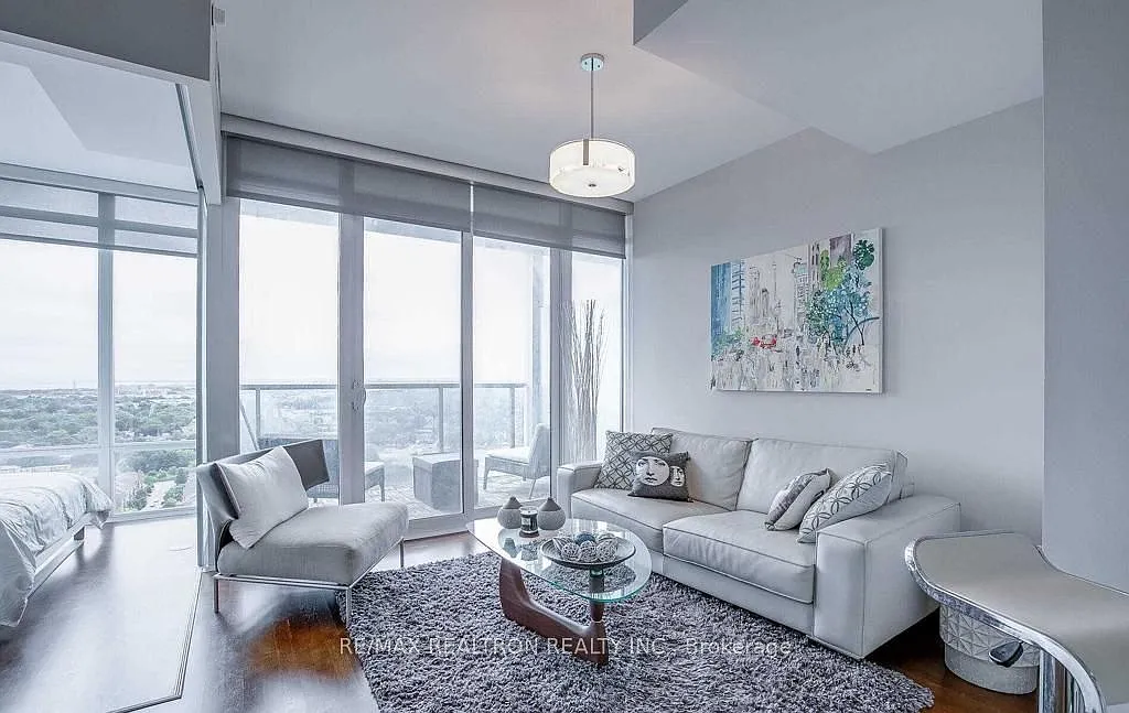 2 bed, $2,700 — Photo 1