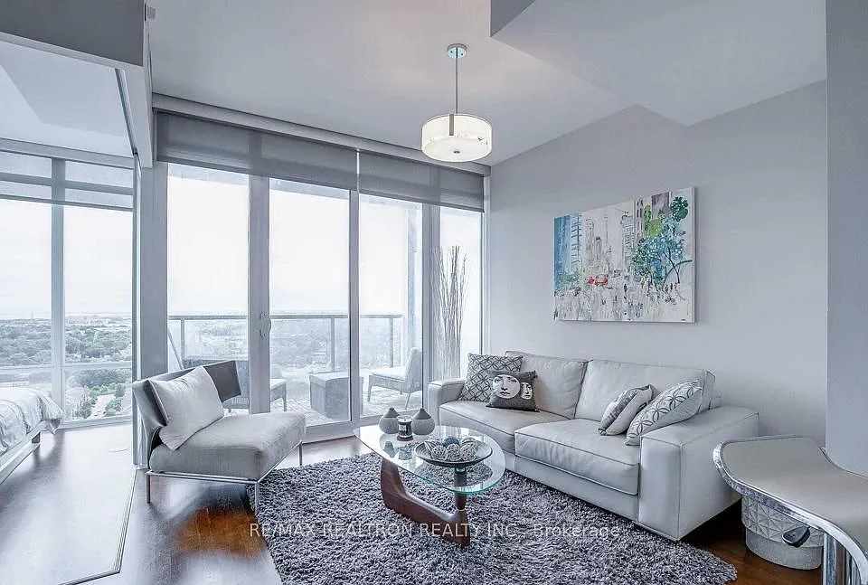88 Park Lawn Rd #2803