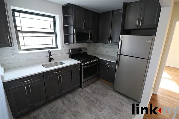 Rented by Link NY Realty | media 23