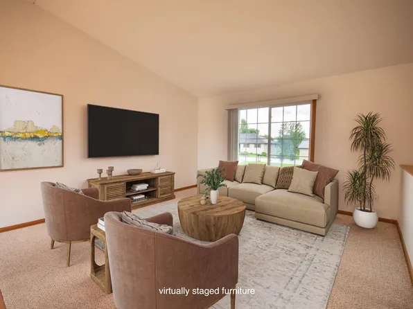 706 Country Club Dr SW, Melrose, MN 56352
