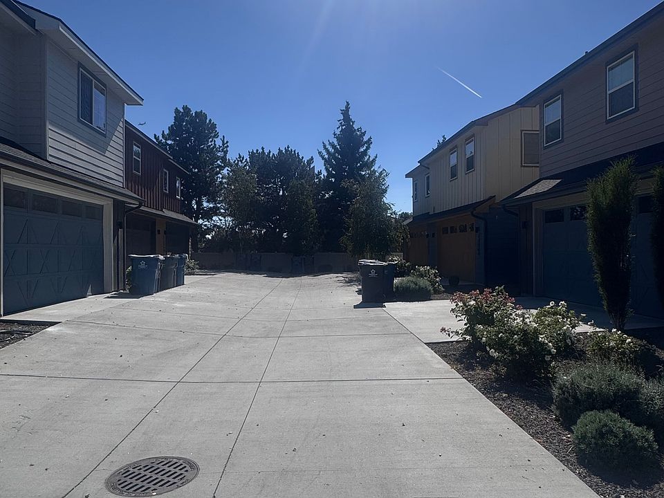 2nd image of 12271 W Irving St