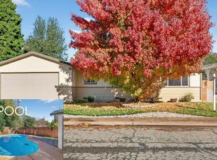 2068 Solar Way, Redding, CA 96002