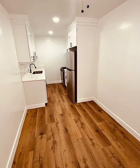805 S. Flower St. — Photo 15
