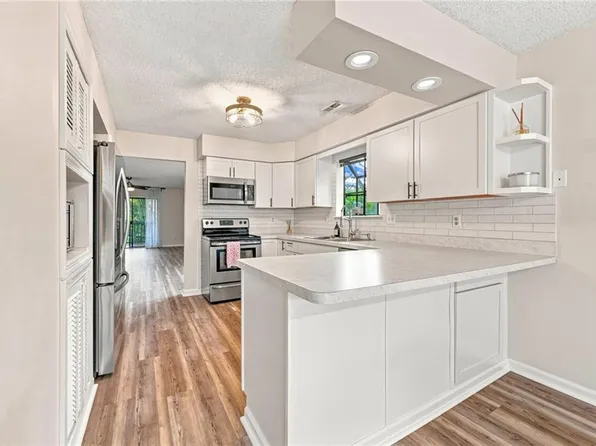 3016 Cape Henry Ct, Virginia Beach, VA 23451