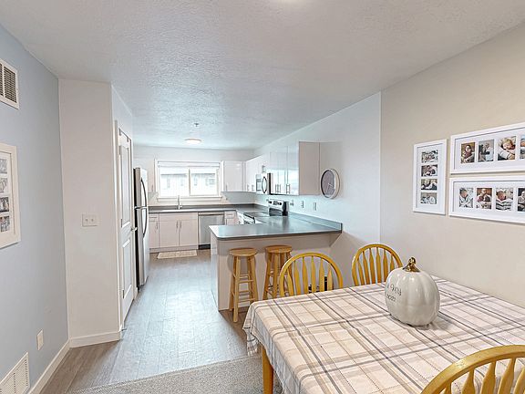 3rd image of 1141 E 1320 S #A302