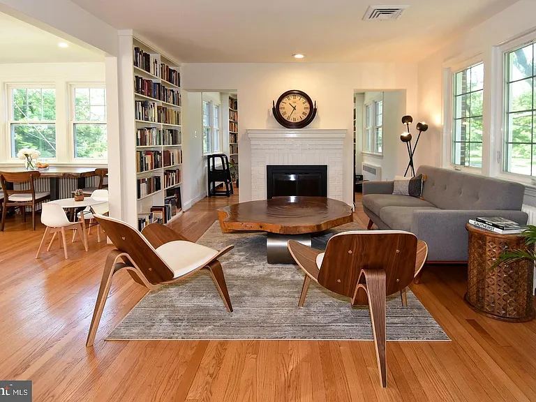 4732 Ellicott St NW — Photo 3