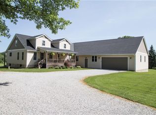 15590 Grove Rd, Garrettsville, OH 44231