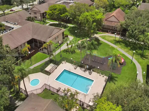 11269 SW 88th St #108J, Miami, FL 33173