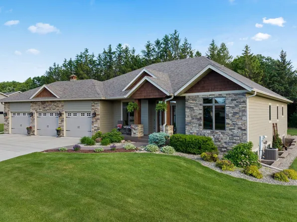 135 Hickory Ln NE, Owatonna, MN 55060