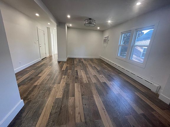 5th image of 112 Clunie Ave Floor 2