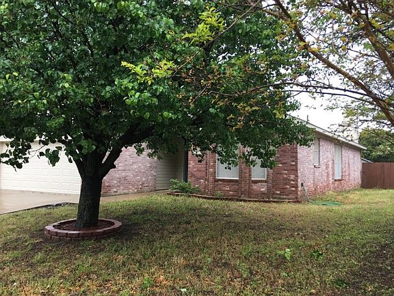 2nd image of 3949 Parkhaven Dr